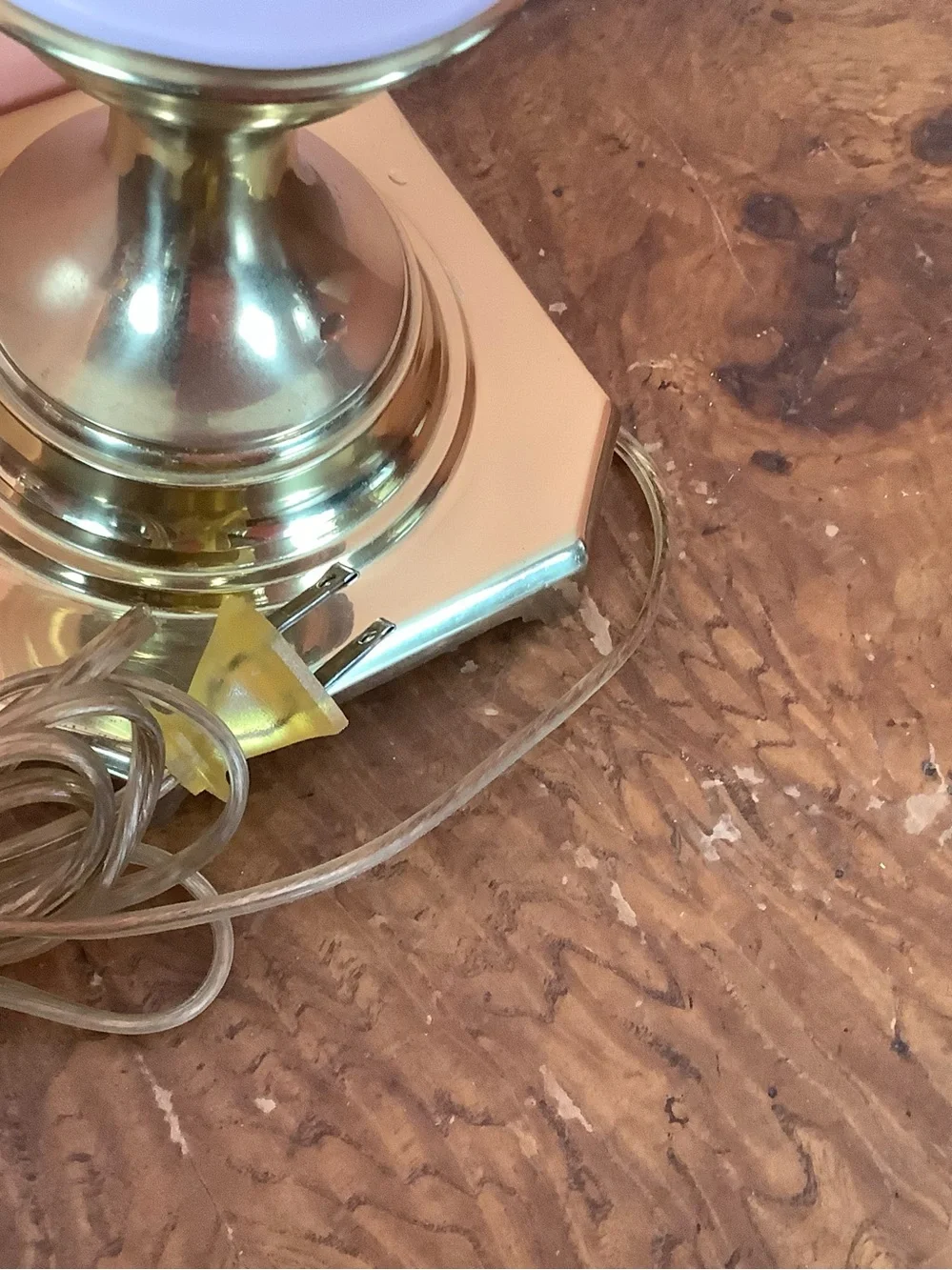 Vintage Pink Jasperware Style Table Lamp Brass Base White Bird Floral Relief 25